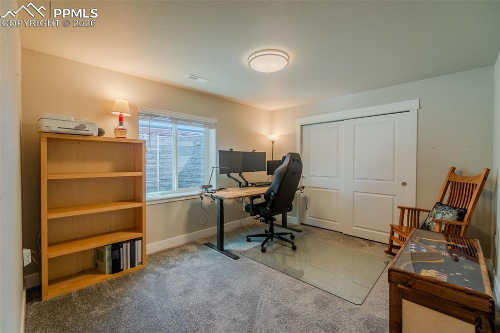 Image 35 of 46: Office
