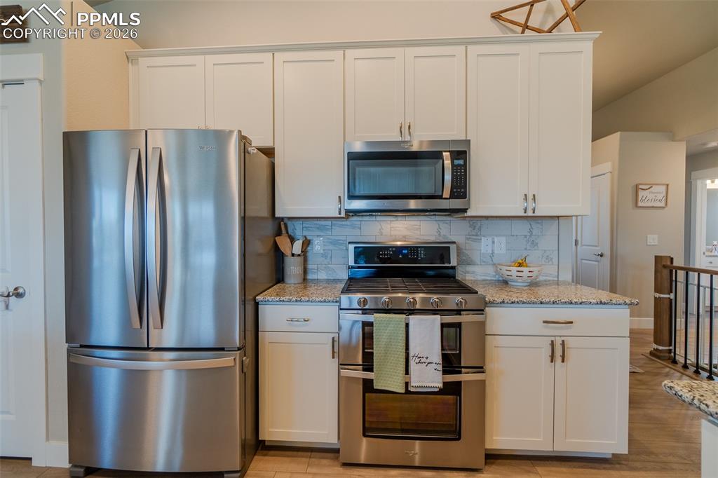 Image 9 of 46: Kitchen