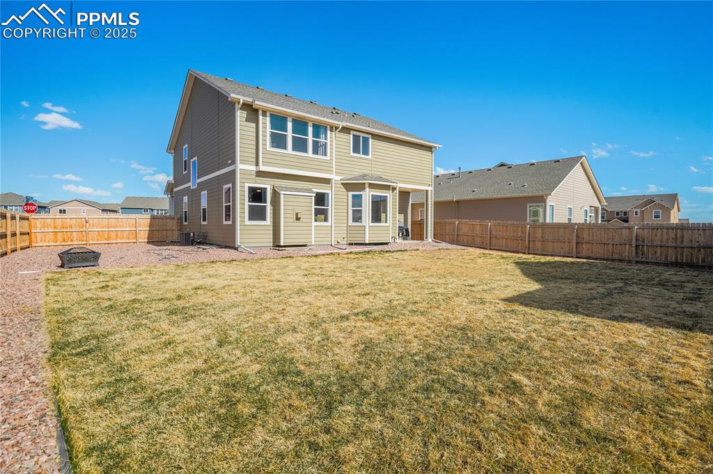 Image 44 of 46: Back of Structure