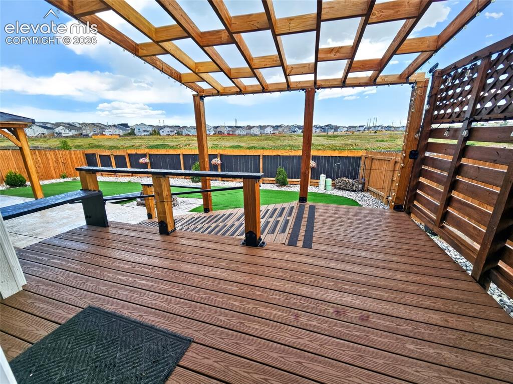 Image 43 of 49: Deck