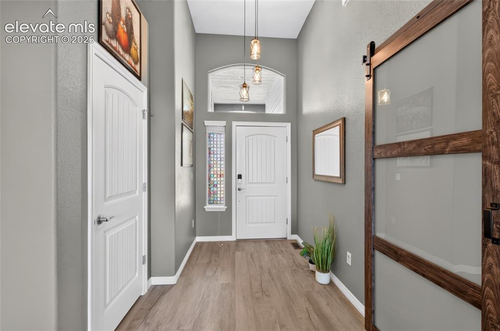 Image 8 of 49: Entry