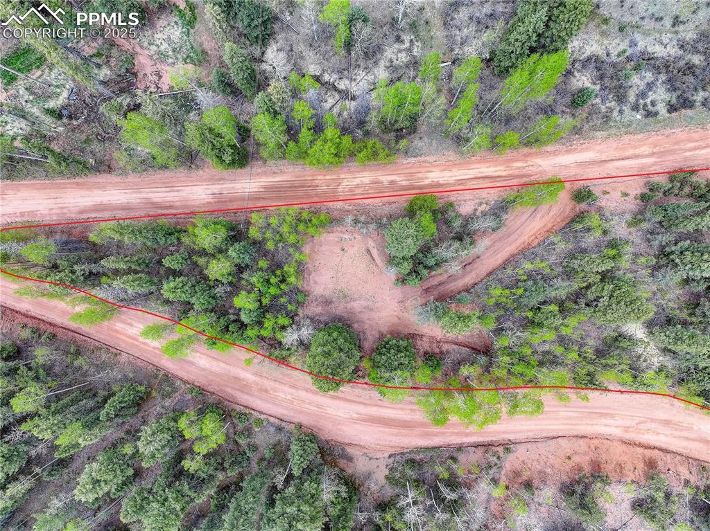 Image 2 of 13: Property Lines are approximate and not a survey