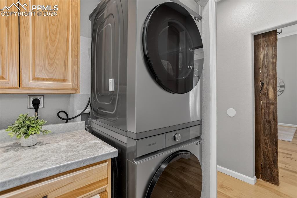 Image 20 of 35: Main level laundry