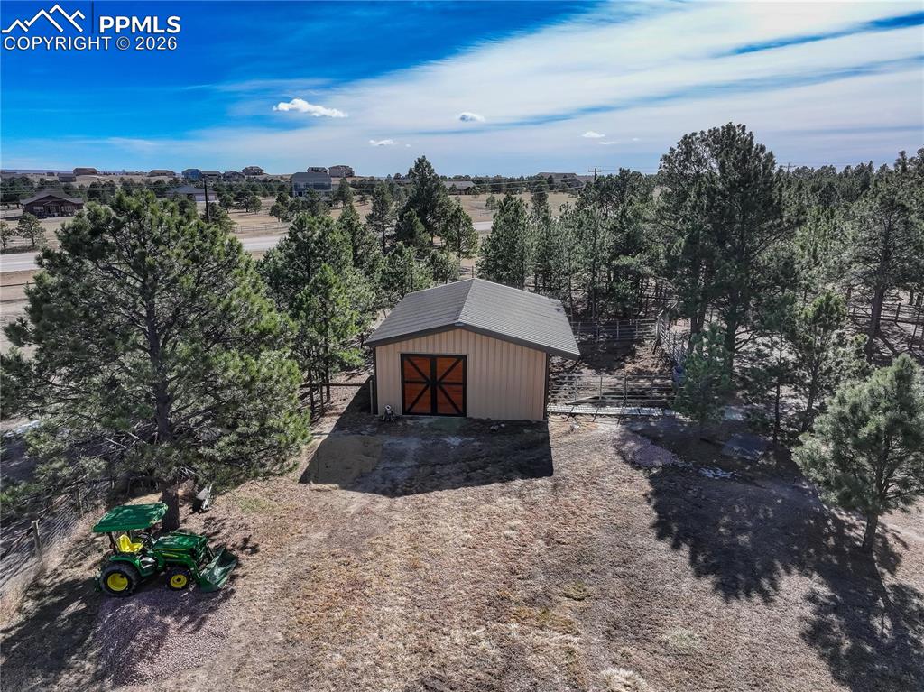 Image 31 of 35: Fenced paddock