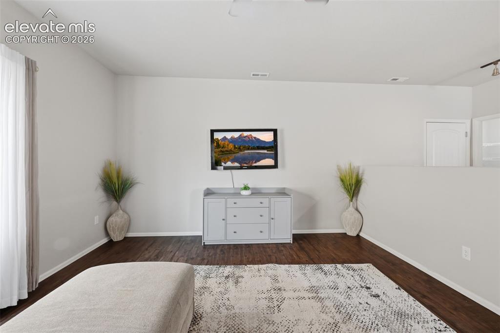 Image 10 of 29: Great Room
