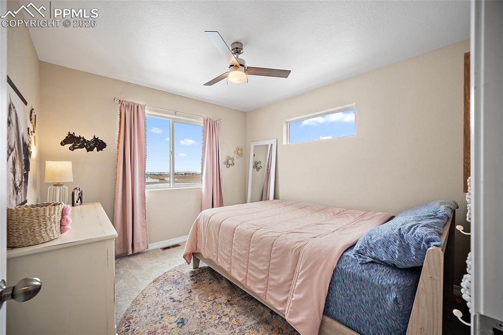 Image 22 of 47: Bedroom