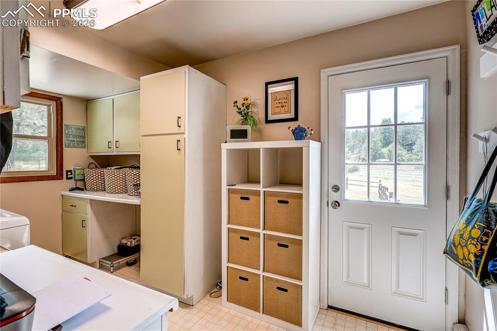 Image 20 of 41: Laundry