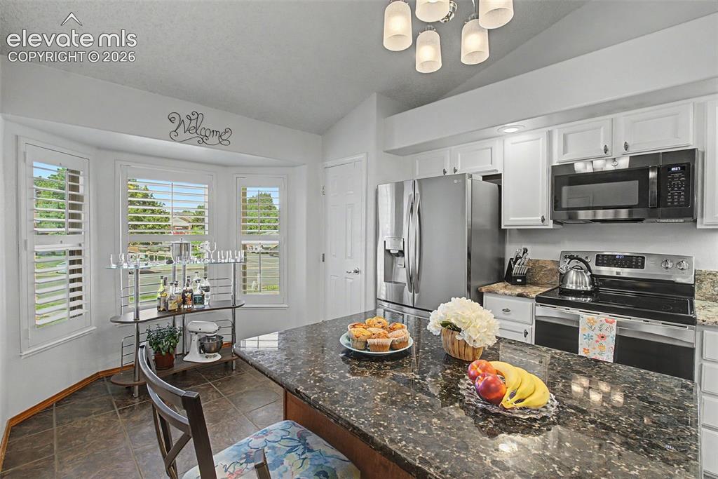 Image 7 of 36: Kitchen