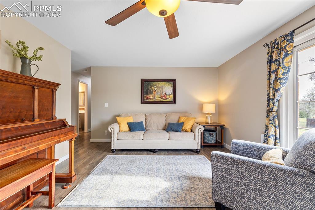 Image 7 of 40: Living Room