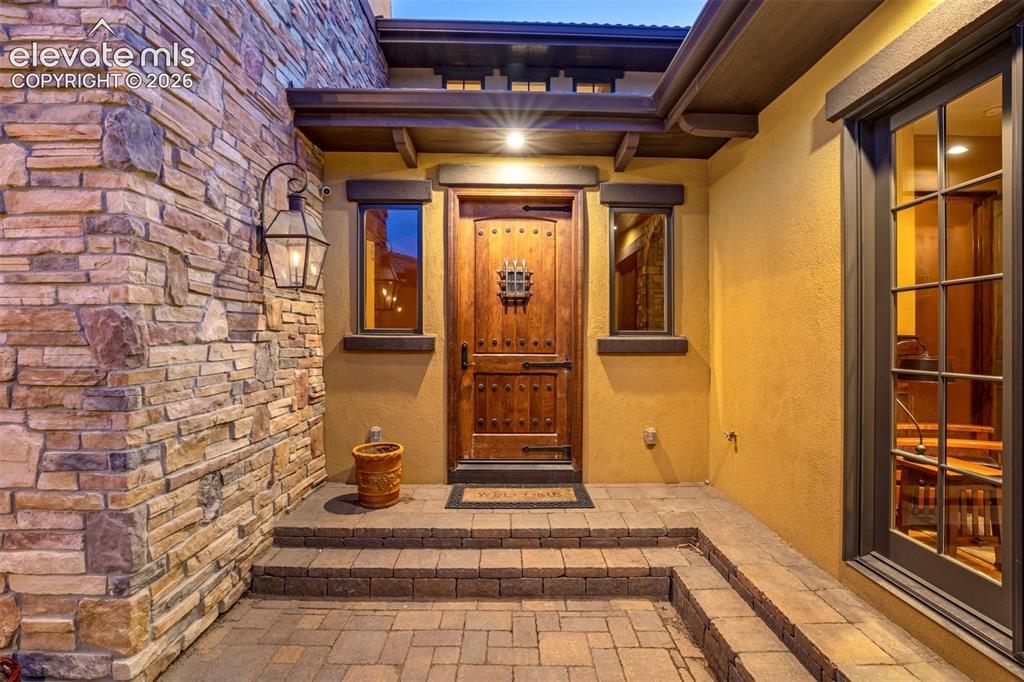 Image 49 of 50: Entry