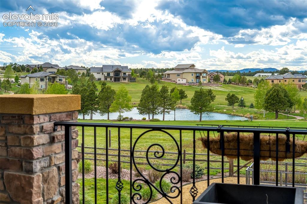 Image 9 of 50: Balcony