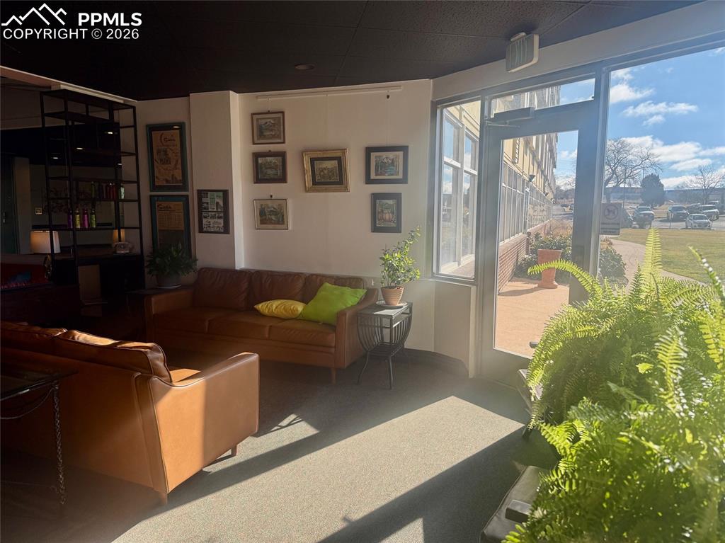 Image 43 of 45: Living Room