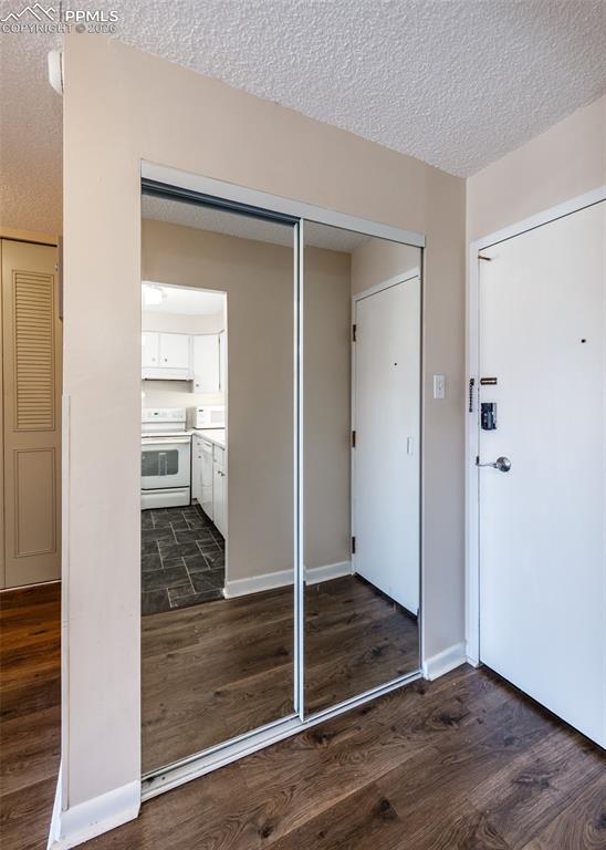 Image 8 of 45: Closet