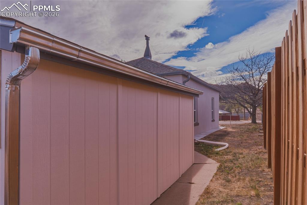 Image 29 of 36: Side of Structure