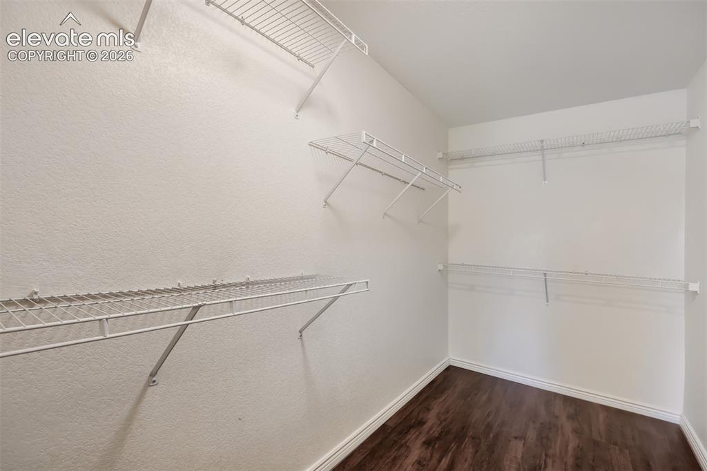 Image 10 of 20: Closet