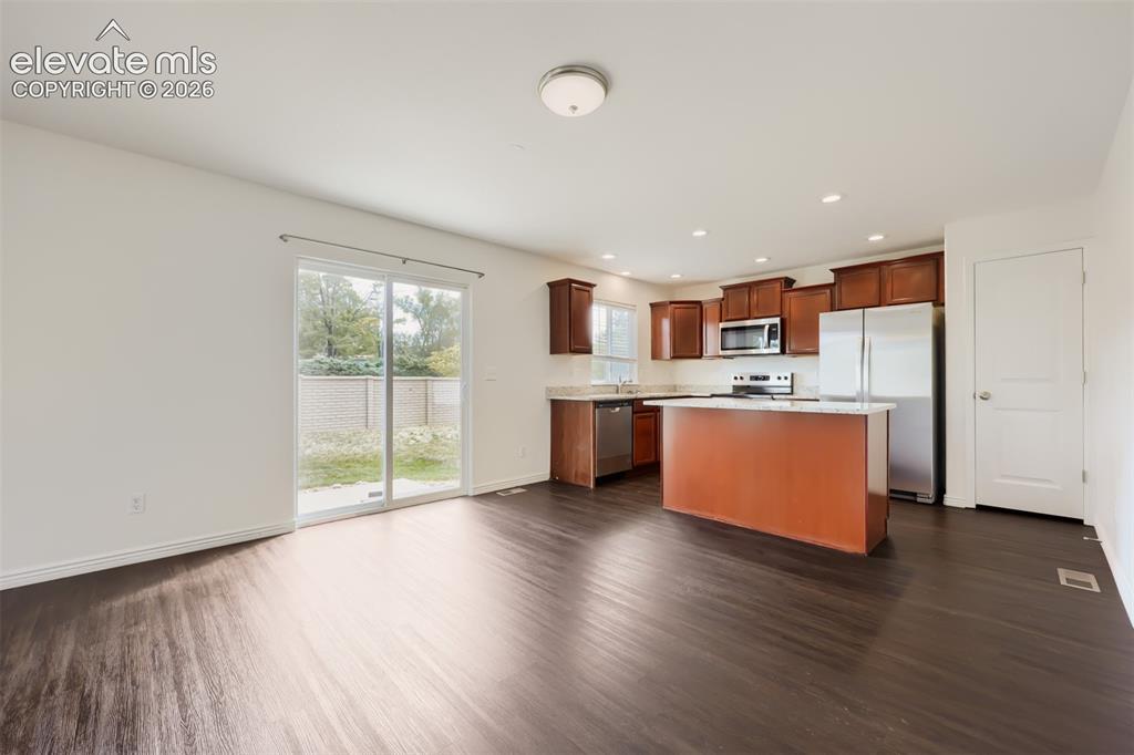 Image 3 of 20: Kitchen