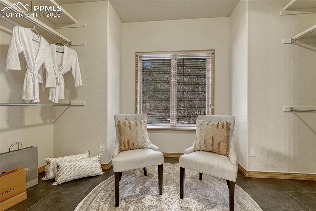 Image 23 of 49: Walk-In Closets