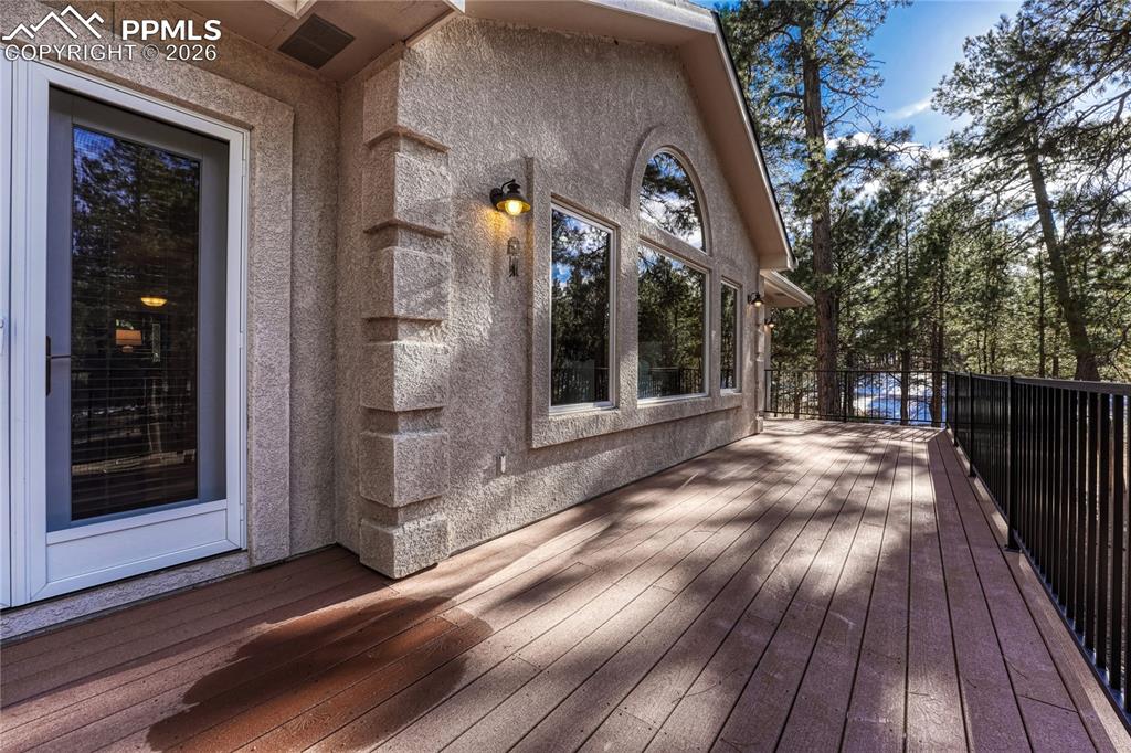 Image 41 of 49: Deck