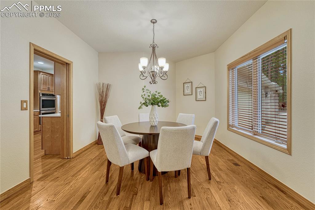 Image 6 of 49: Dining Area