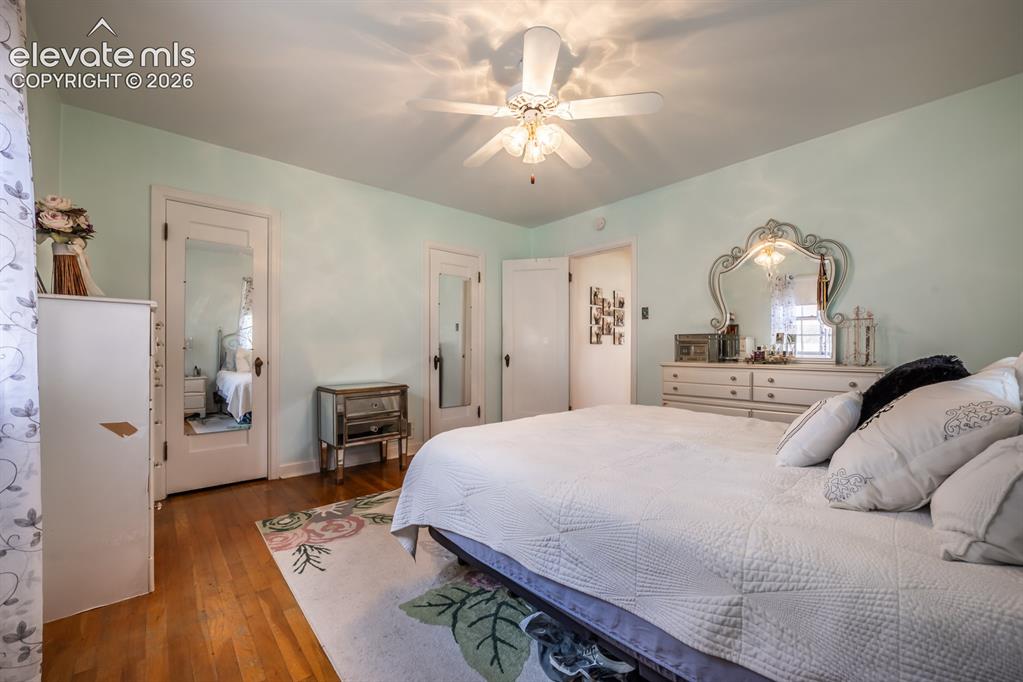 Image 15 of 43: Bedroom