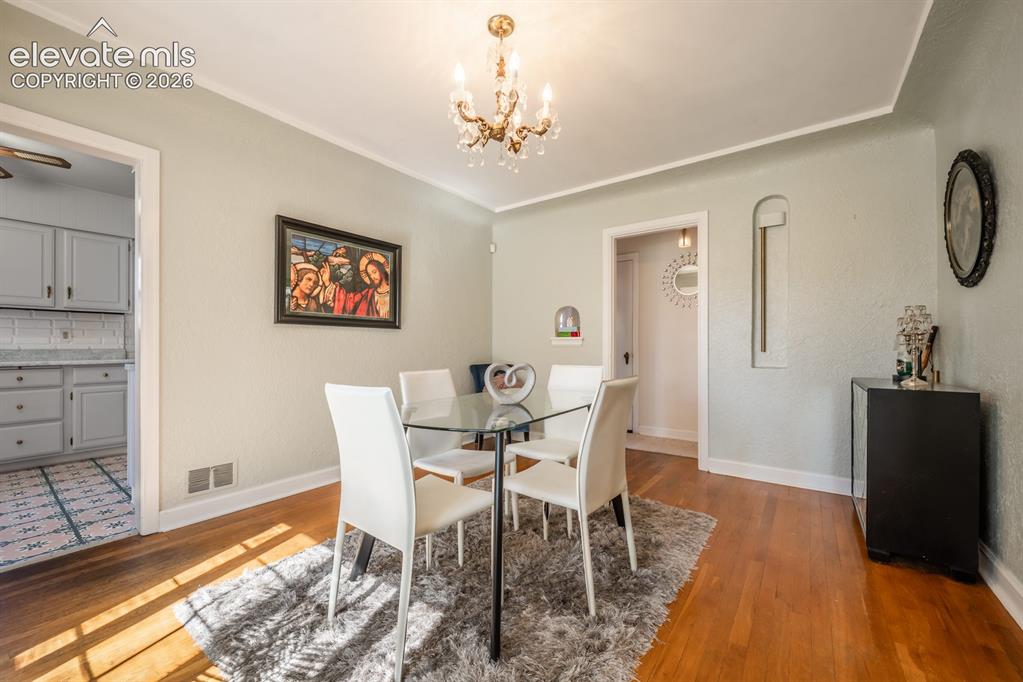 Image 7 of 43: Dining Area