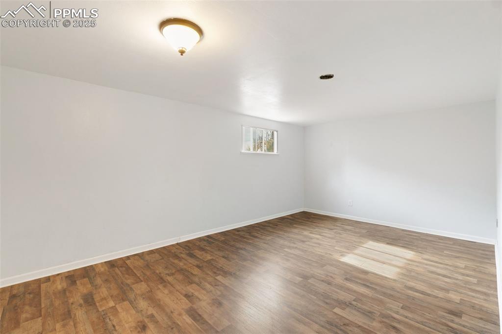 Image 20 of 26: Family Room