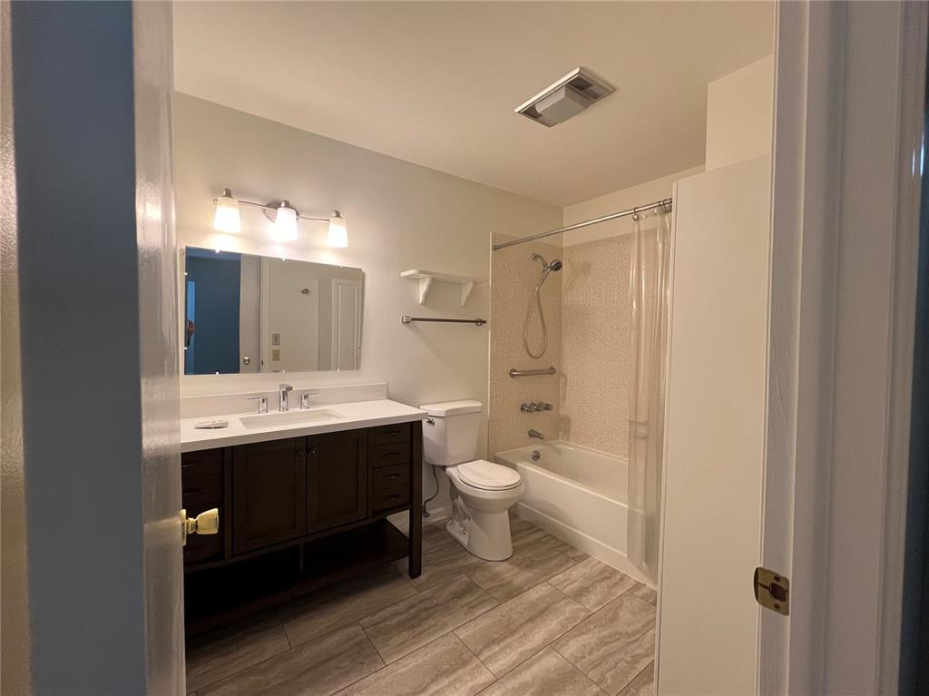 Image 10 of 13: Master Bathroom