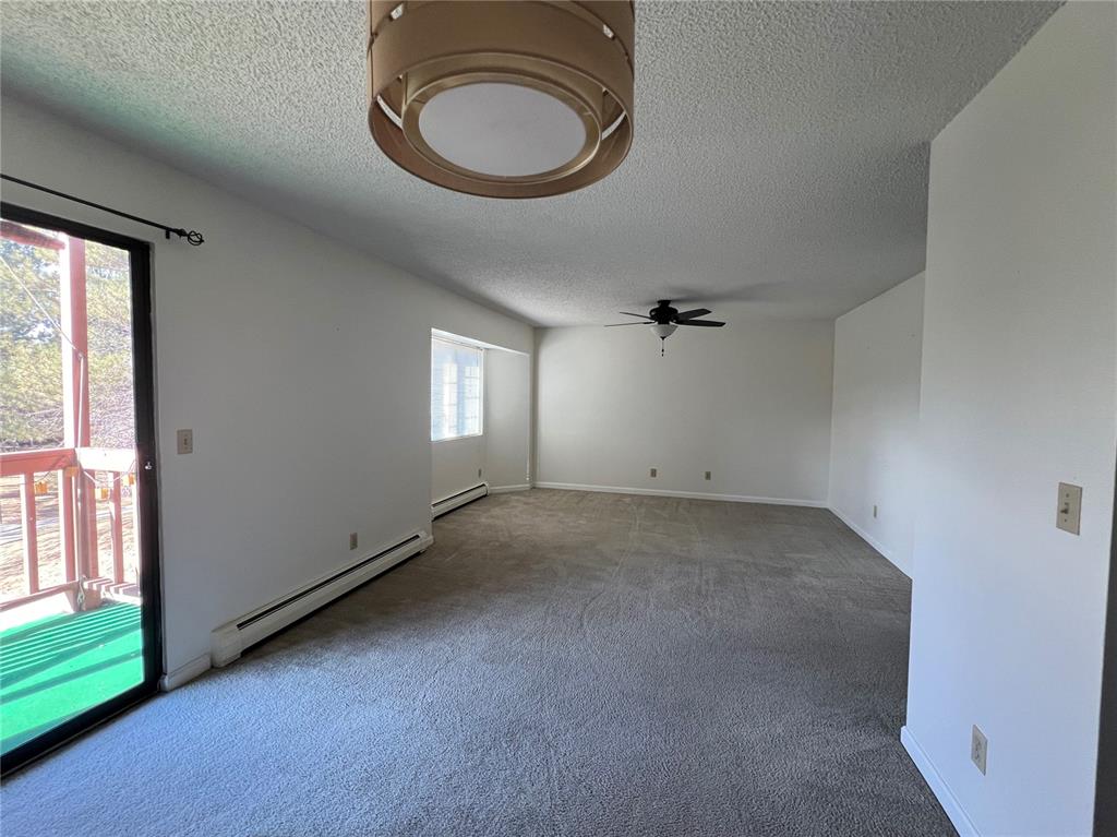 Image 5 of 13: Dining Area