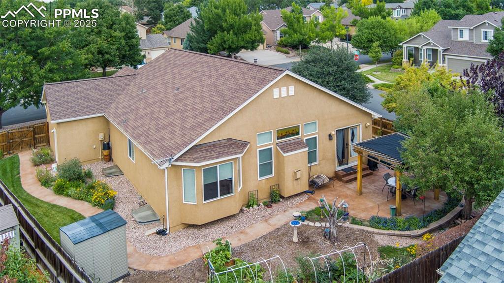 Image 27 of 30: Back of Structure