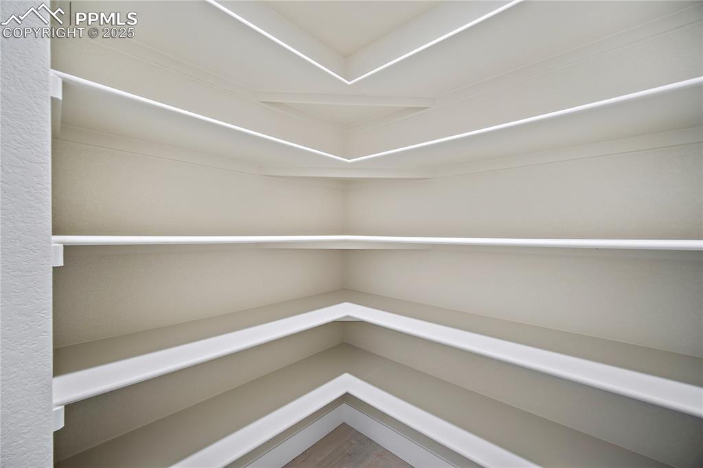 Image 16 of 31: Pantry