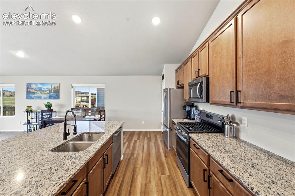 Image 10 of 42: Kitchen