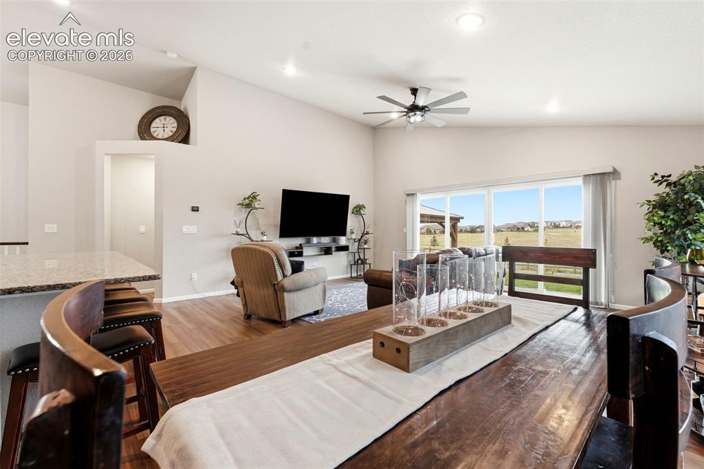 Image 12 of 42: Dining Area
