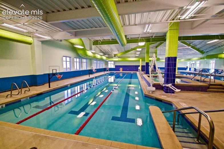 Image 39 of 42: Pool