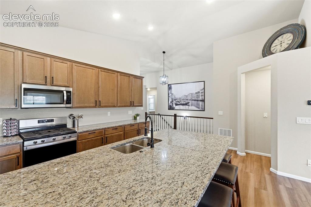 Image 8 of 42: Kitchen