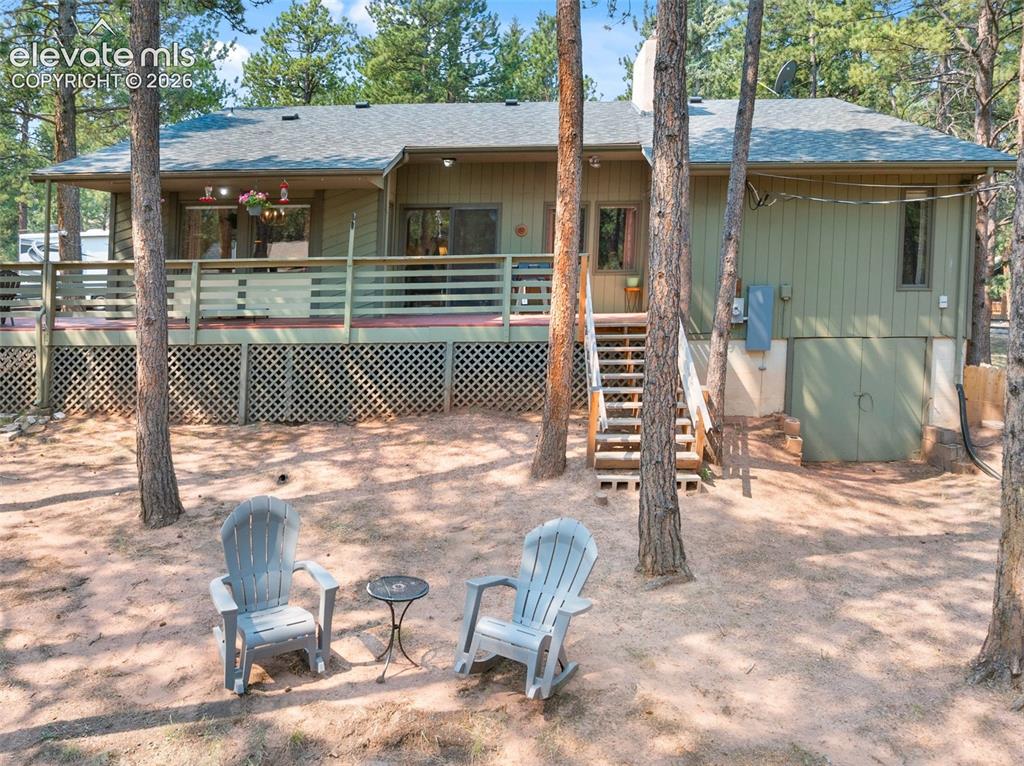 Image 8 of 49: Back of Structure