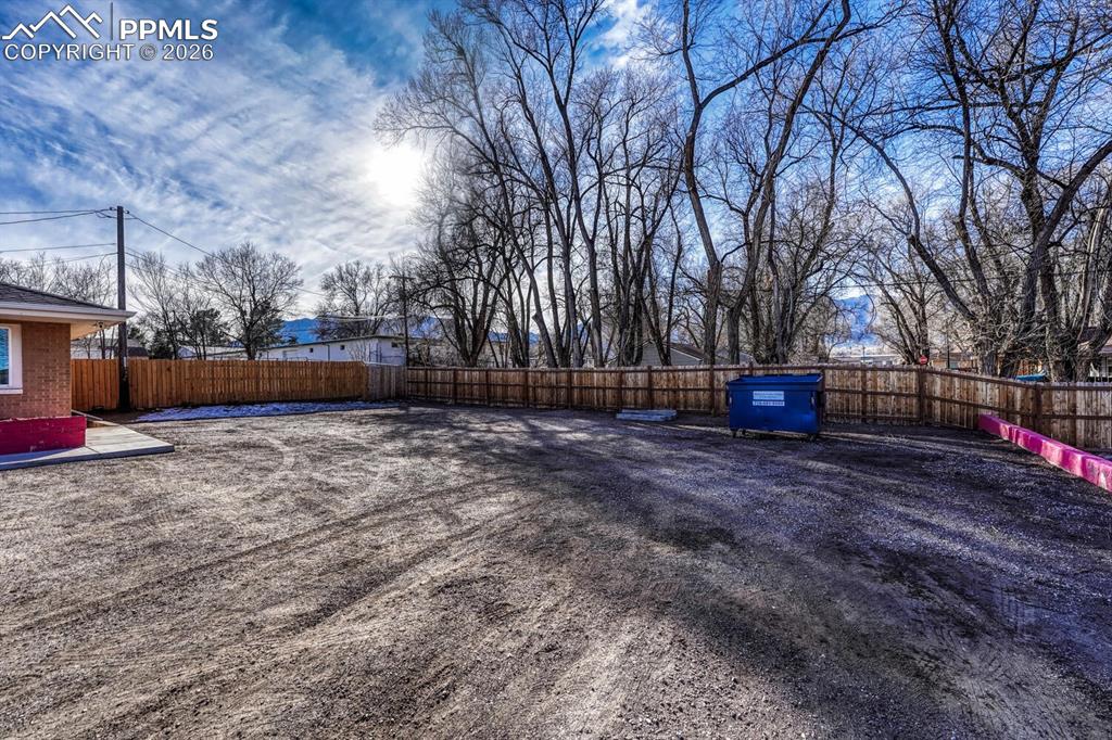 Image 13 of 42: Yard