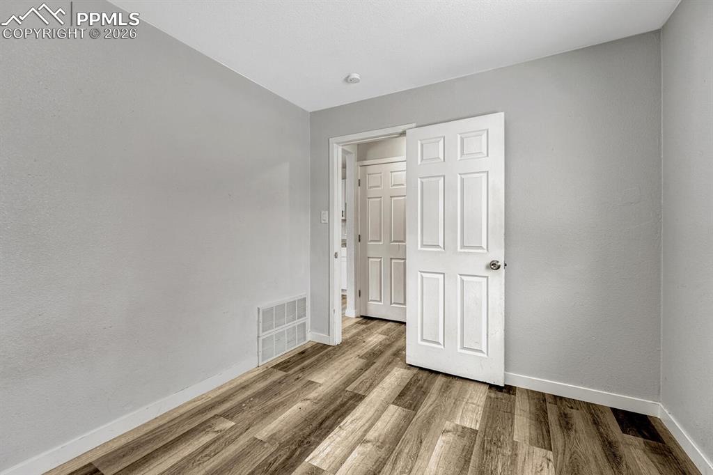 Image 22 of 42: Bedroom