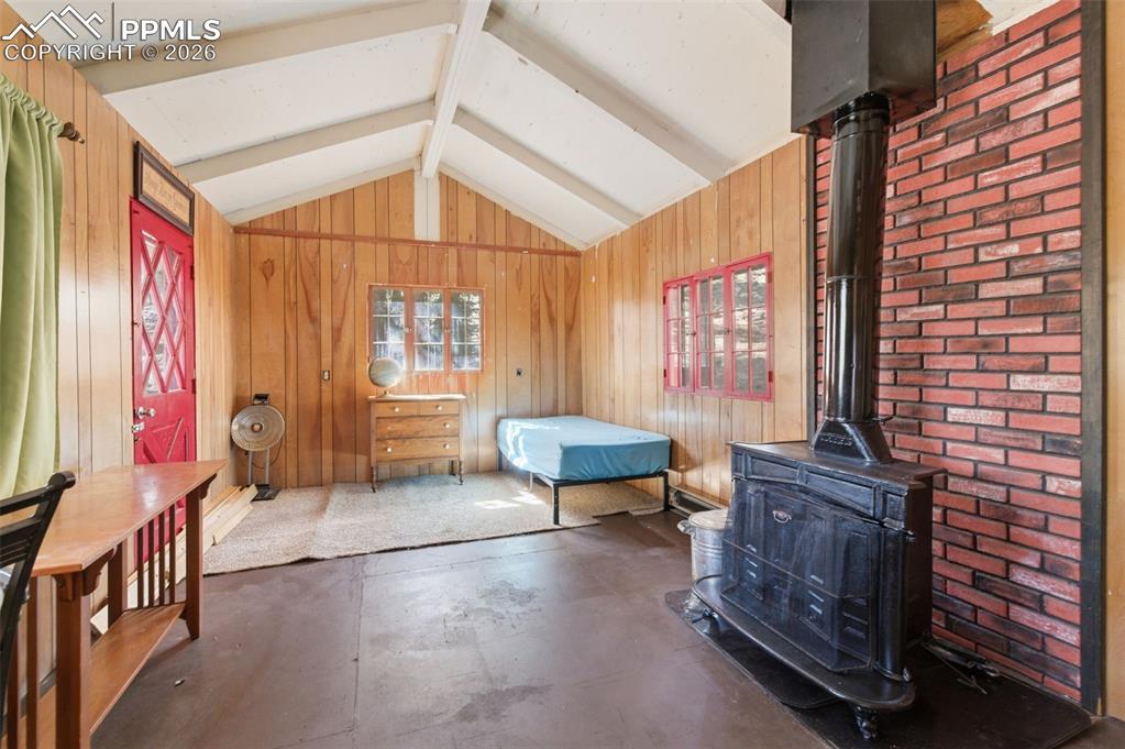 Image 10 of 26: Kitchen