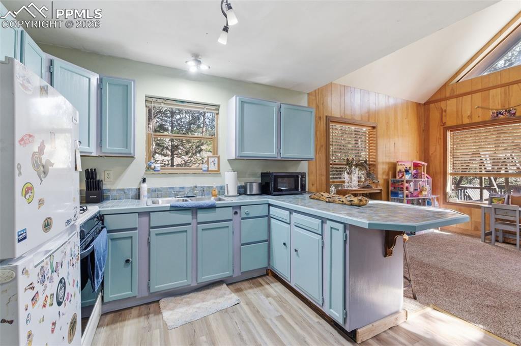 Image 8 of 26: Living Room