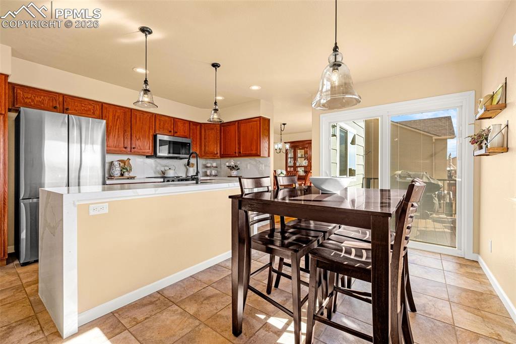 Image 11 of 41: Dining Area