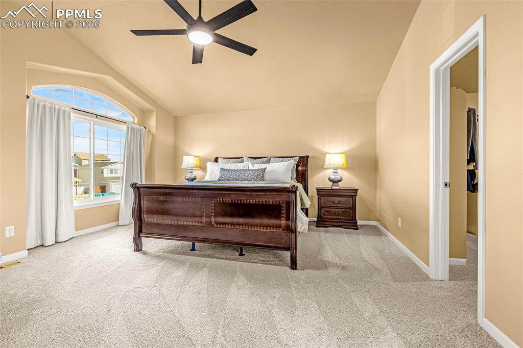 Image 12 of 41: Bedroom