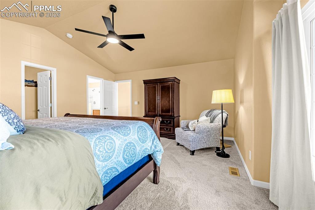 Image 13 of 41: Bedroom