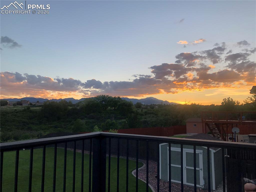 Image 25 of 41: Balcony