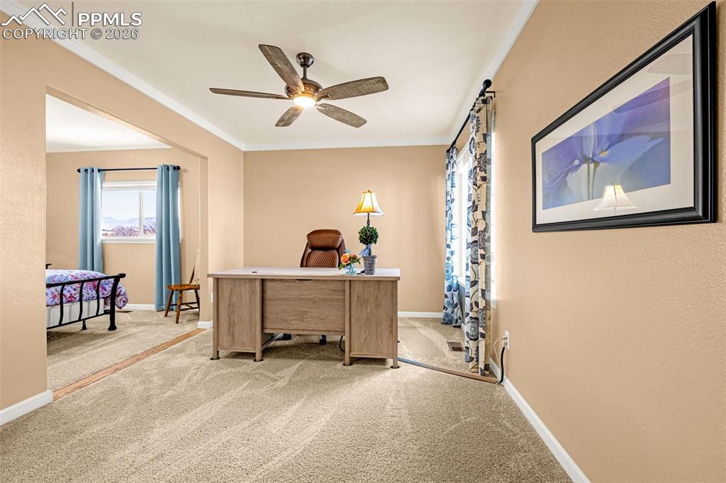 Image 26 of 41: Office