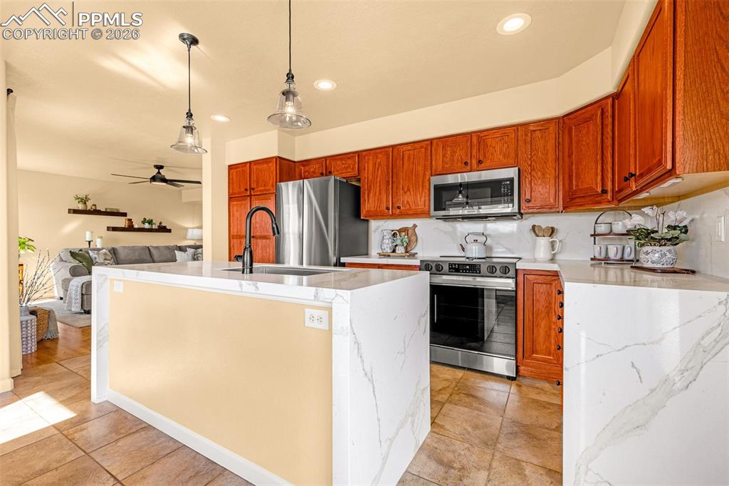 Image 8 of 41: Kitchen