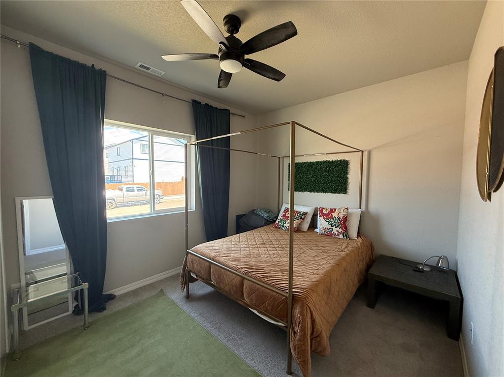Image 2 of 18: Bedroom