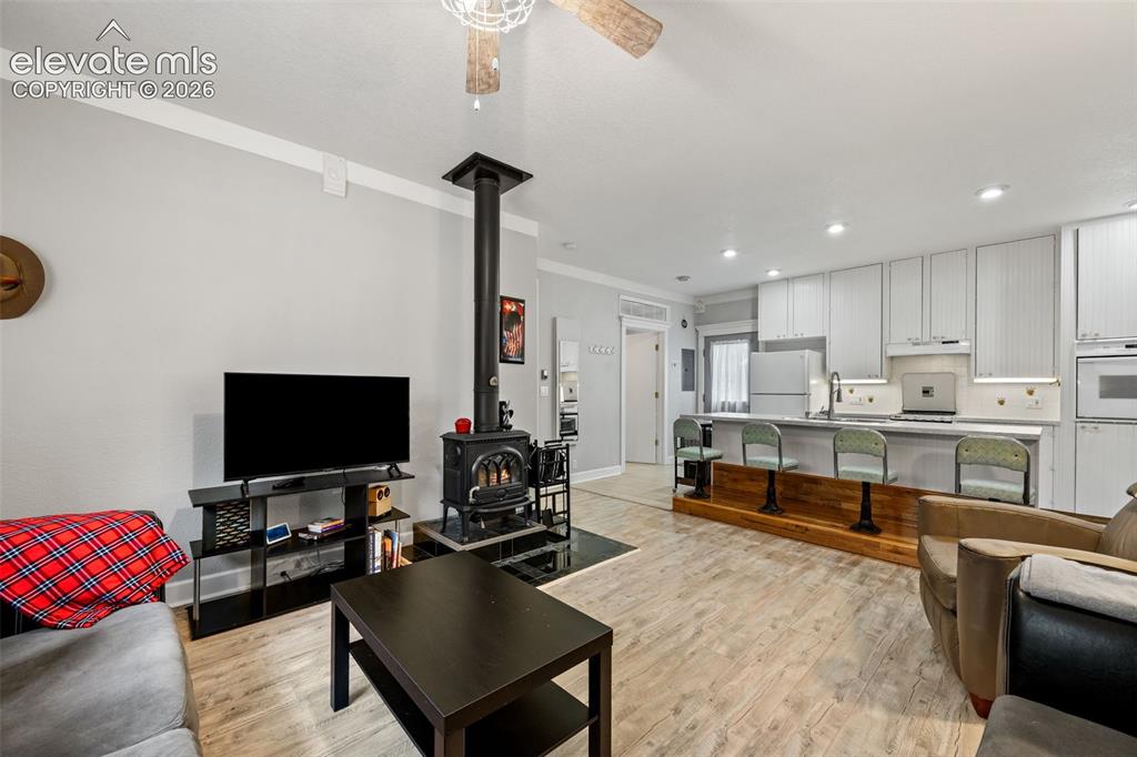 Image 9 of 21: Living Room