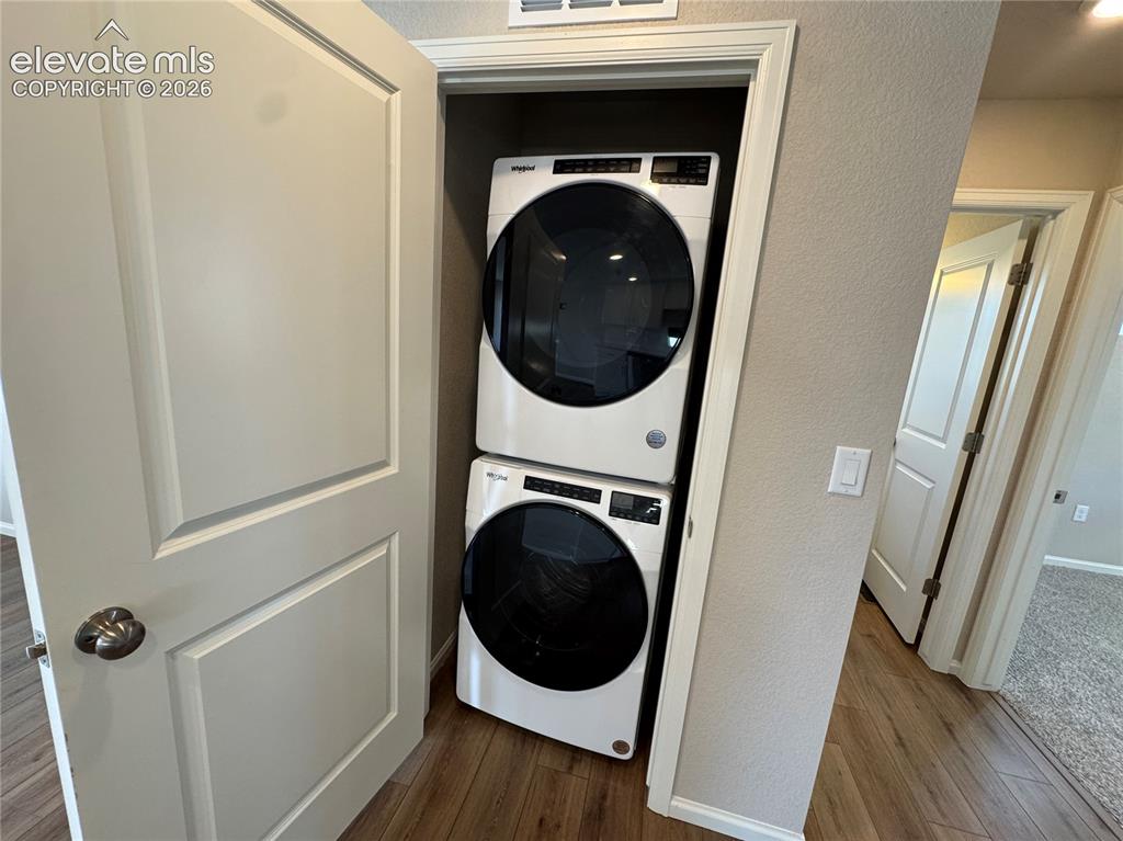 Image 9 of 16: Laundry