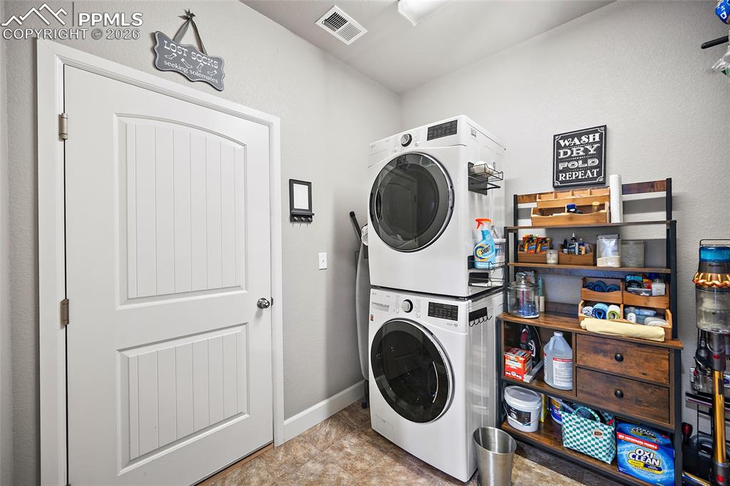 Image 25 of 42: Laundry