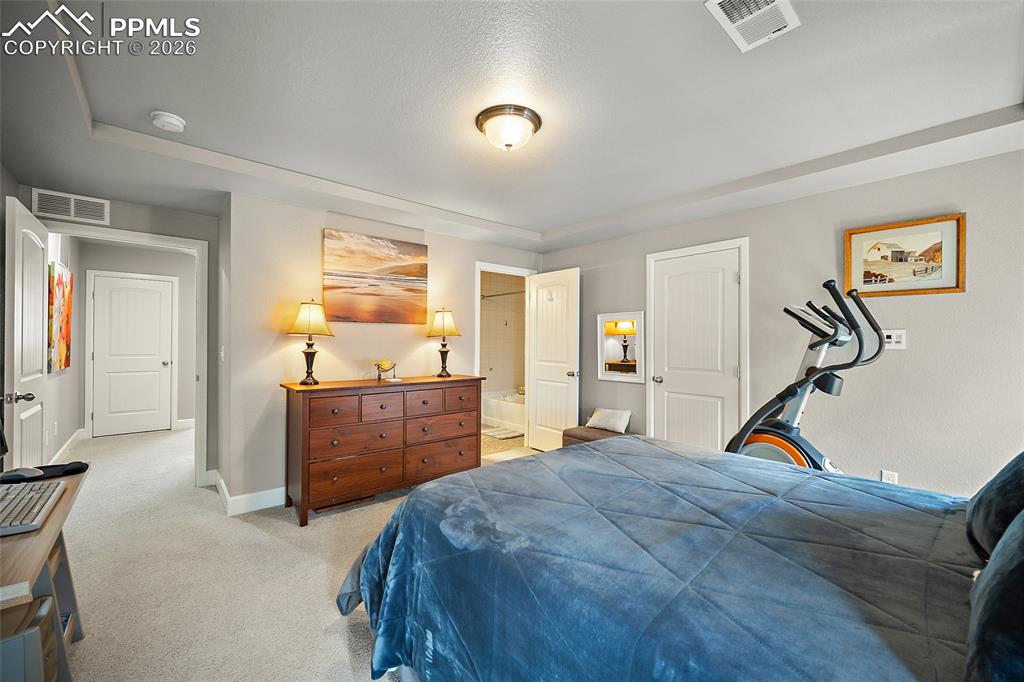 Image 33 of 42: Bedroom